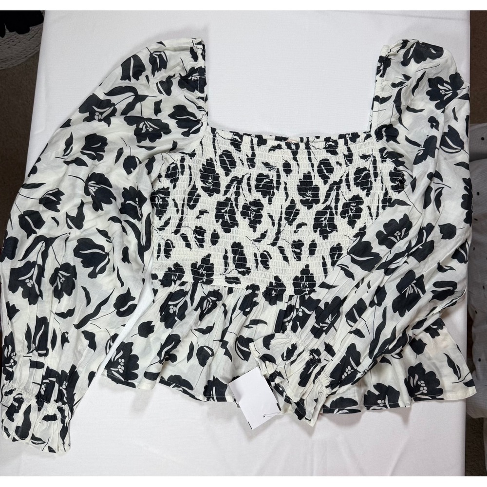 Dizzy Izzy Women Black White Floral Smocked Peplum Top Puff Sleeve Size M